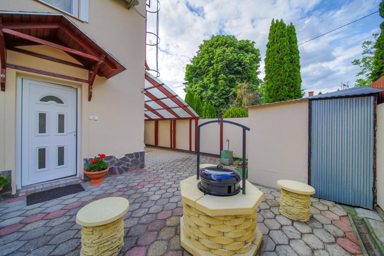 Maria Apartman Hajdúszoboszló Exteriör bild