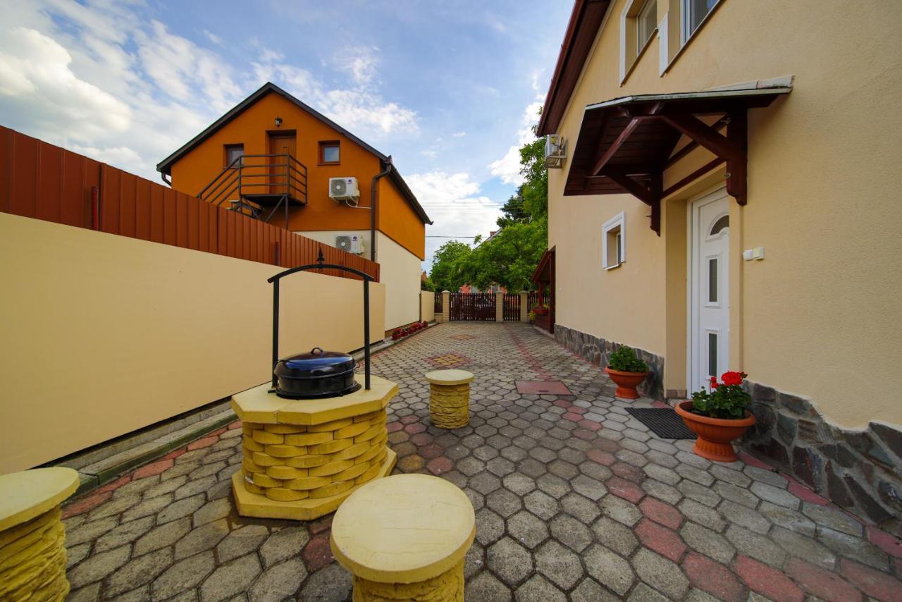 Maria Apartman Hajdúszoboszló Exteriör bild